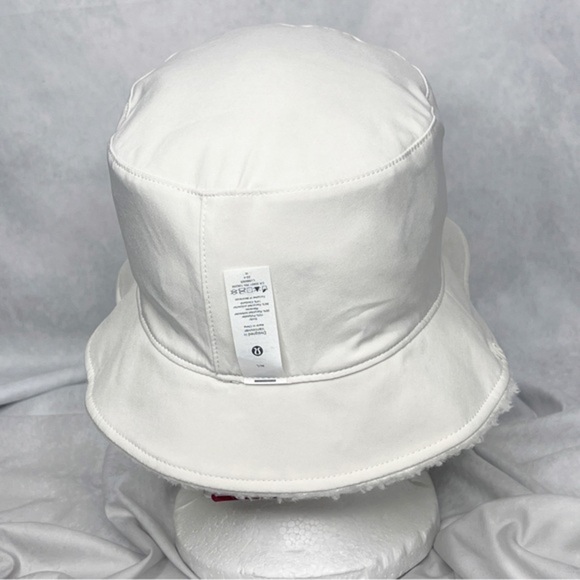 LULULEMON New Year Bucket Hat Reversible Hat Rabbit Bunny Fleece Size‎ M/L - Picture 13 of 16